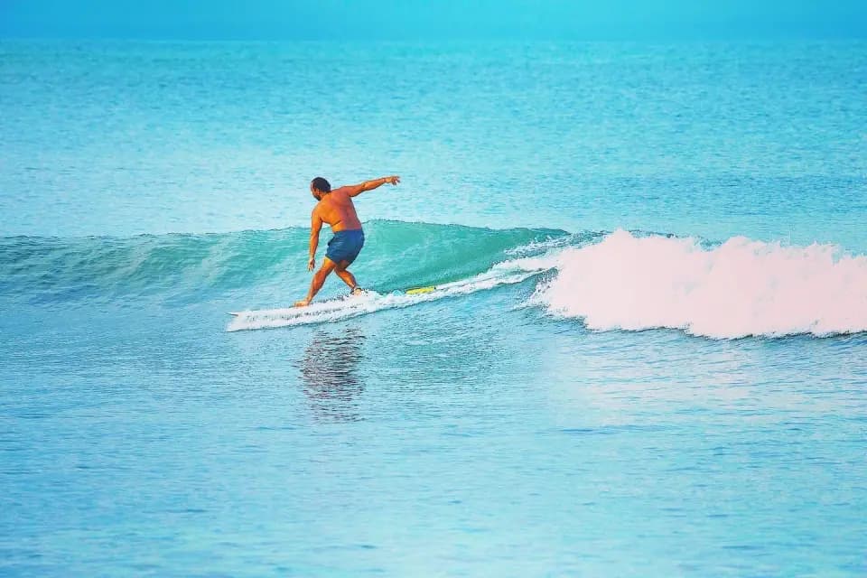View from above of Playa Sombrero including the beach house of Paz and the Beach Lounge